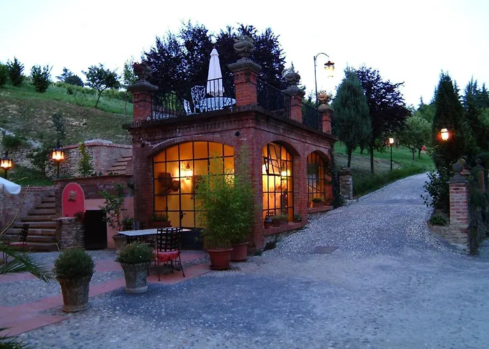 Villa La Favorita Alba 